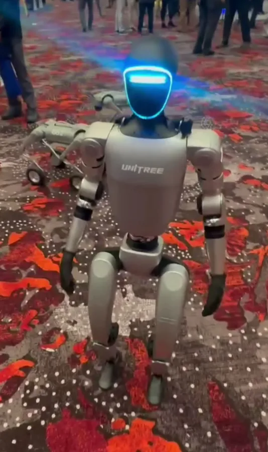 2024년 UAV Expo에 전시된 Unitree G1 휴머노이드 로봇
